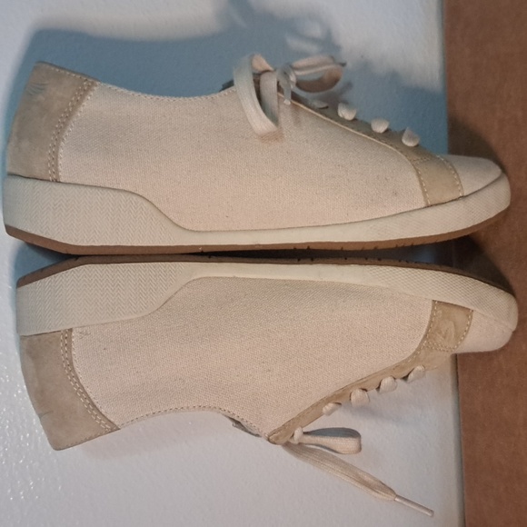 Dansko leather canvas floral lace up shoes 7 1/2 quality flat. - Picture 7 of 8